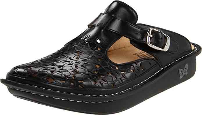 comfortable shoes for servers